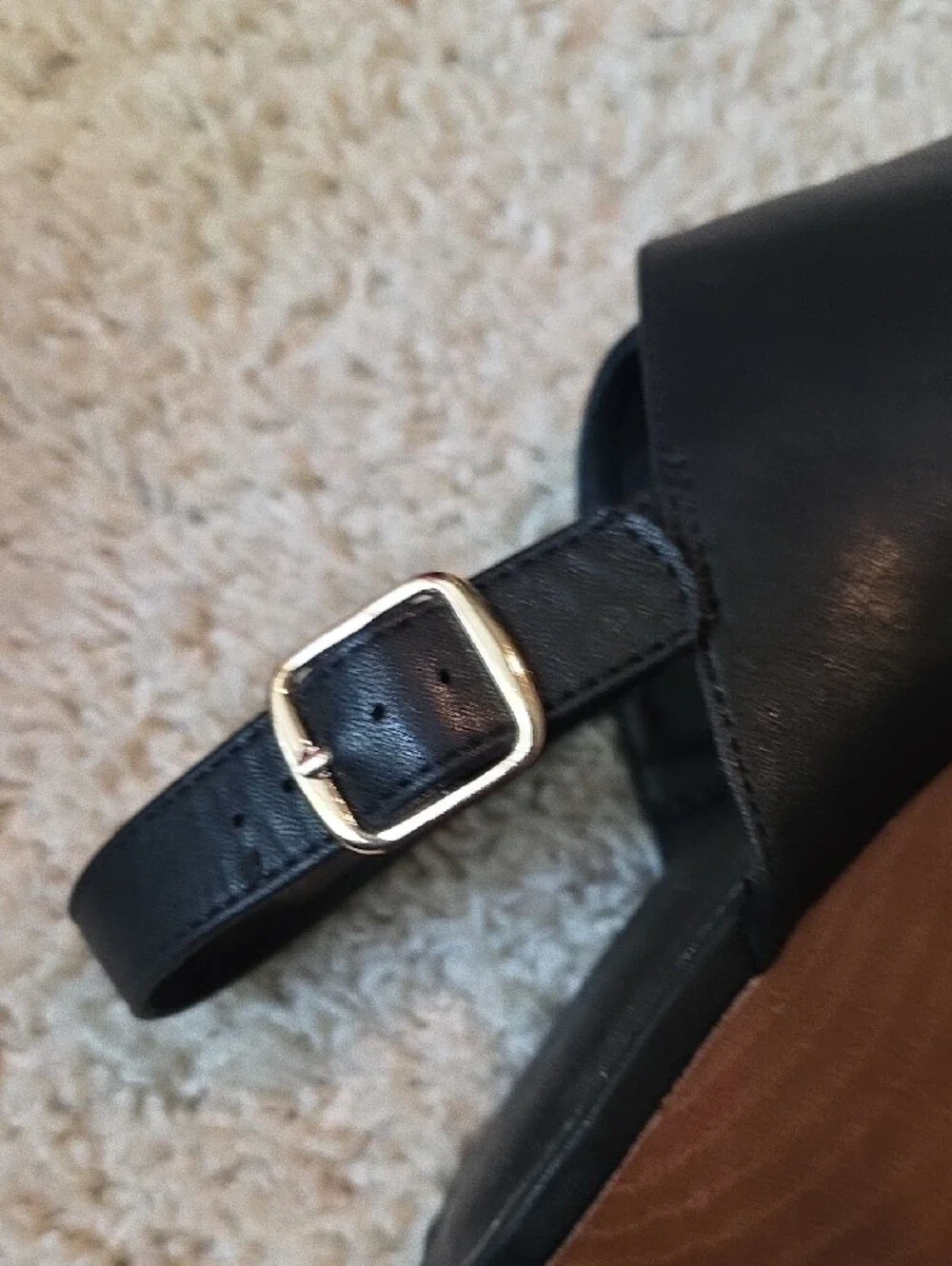 Universal Thread Black Leather Cross-Strap Wedge Sandals Size 8